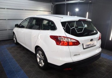 Ford Focus III Kombi 1.0 EcoBoost 100KM 2012 Ford Focus Benzyna 101 KM - Zarejestrowany - Kombi - Klimatyzacja - Benzyna, zdjęcie 19