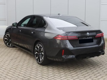 BMW Seria 5 G90-91 2025 BMW Seria 5 540d xDrive Sport Sedan 3.0 (303KM) 2025, zdjęcie 2