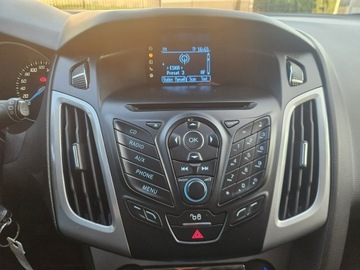 Ford Focus III Hatchback 5d 1.6 Duratec 125KM 2013 Ford Focus 1.6i (125PS) KlimaTronik, Elektryka,, zdjęcie 27