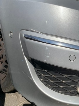 MERCEDES B TŘÍDA W245 FACELIFT NÁRAZNÍK PŘEDNÍ Z CHROMY I PDC STŘÍBRNY LAK 761
