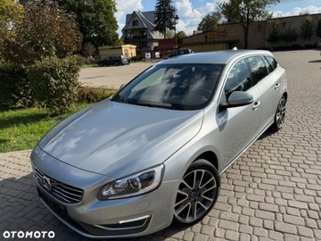 Volvo V60 I Kombi Facelifting 2.0 D4 DRIVE-E 190KM 2015 Volvo V60 Volvo V60 D4 Momentum 2.0 Diesel 190KM, zdjęcie 2