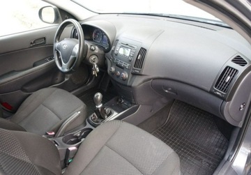 Hyundai i30 I CW Facelifting 1.6 DOHC CVVT 126KM 2011 Hyundai i30 1.6 Ben.125KM/Lift/ I, zdjęcie 14