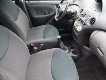 Toyota Yaris I 1.3 i 16V 86KM 2003 Toyota Yaris 1.3 VVT-i, Salon Polska, zdjęcie 8