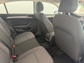 Volkswagen Passat B8 Limousine 1.6 TDI BlueMotion Technology 120KM 2017 Volkswagen Passat 120KM Comfortline LED Salon PL 1rej. 2018 SSU 1.6, zdjęcie 23