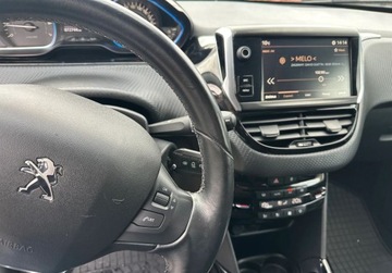 Peugeot 2008 I SUV Facelifting 1.2 PureTech 130KM 2019 Peugeot 2008 1.2 benz. 131KM Gwarancja Zamiana Zarejestrowany 1.2 Benzyna, zdjęcie 9