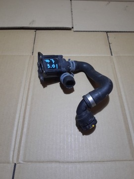 AUDI A4 B8 A5 8T PŘÍDAVNÁ ČERPADLO PUMPIČKA VODY 06H121601M