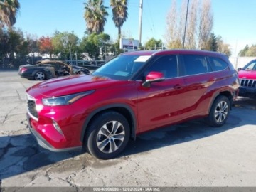 Toyota Highlander III 2023 Toyota Highlander xle, 2023r., 4x4, 2.4L 2.4 Benzyna 265KM, zdjęcie 1