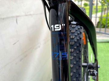 РАМА STORM SHARK КОЛЕСА 19 ДЮЙМОВ ГИДРАВЛИКА SHIMANO ALTUS 27,5 ДЮЙМОВ