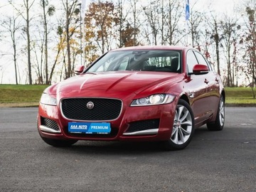 Jaguar XF II Sedan 2.0 i4D 180KM 2015