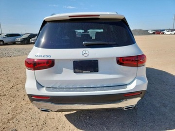 Mercedes GLB 2021 Mercedes-Benz GLB 250 2021 2.0l 2.0 Benzyna 221KM, zdjęcie 2