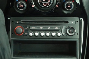 Citroen C3 Picasso 1.2 PureTech 110KM 2016 Citroen C3 Picasso 1.2 PureTech, Salon Polska, zdjęcie 11