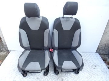 Fotele, kanapy kpl. Ford Focus MK3 HB ANGLIK