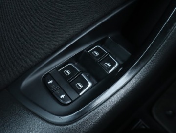 Audi A6 C7 Avant Facelifting 2.0 TDI ultra 190KM 2014 Audi A6 2.0 TDI, 187 KM, Automat, Xenon, Bi-Xenon, zdjęcie 19