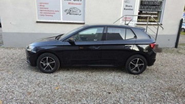 Skoda Fabia IV 2023 Skoda Fabia 1,0 benzyna 65 KM klima Full LED zarejestrowany 7 tys km 65KM, zdjęcie 2