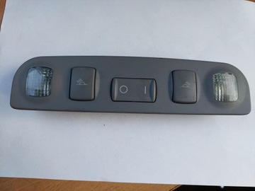 AUDI A4 B5 LIFT LAMPKA KABINY 8D0947111AA CIEMNA