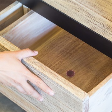 Шкаф мебельный с отверстиями для пробок, 100 шт.