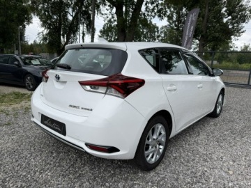 Toyota Auris II Hatchback 5d Facelifting 1.8 Hybrid 136KM 2017 Toyota Auris 1.8 HSD 136KM Serwis Kamera Ładny, zdjęcie 4