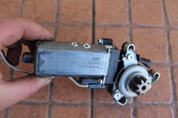 MOTOREK REGULACE SEDADLA PRAVÝ PŘEDNÍ MERCEDES W203 0390203002