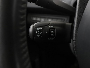 Peugeot 2008 I SUV 1.6 e-HDi 92KM 2015 Peugeot 2008 1.6 HDi Style Klimatyzacja Nawigacja, zdjęcie 27