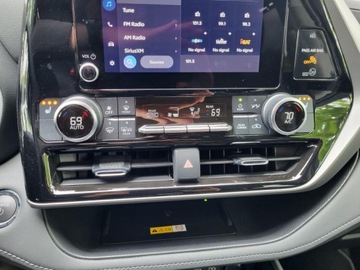 Toyota Highlander III 2.5 248KM 2023 highlander XLE * 2.5l Hybrid 247KM 4X4/AWD Przebieg:9,928km Idealny stan, zdjęcie 12