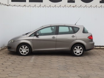 Seat Toledo III 2.0 TDI 140KM 2004 Seat Toledo 2.0 TDI, Klima, Klimatronic,ALU, zdjęcie 2