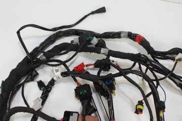 APRILIA TUONO 125 21- УСТАНОВКА ГЛАВНОГО ЖГУТА ПРОВОДОВ