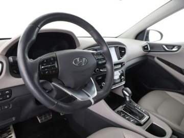 Hyundai IONIQ Hatchback 1.6 GDi 141KM 2017 Hyundai IONIQ Plug-In full LED jasne skóry klima, zdjęcie 13