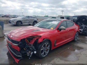 Kia Stinger Liftback 3.3 T-GDi 366KM 2018 Kia Stinger 2018 r. 3,3 L GT2 AWD 3.3 Benzyna 365KM, zdjęcie 2