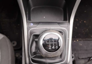 Hyundai i30 II 2015 Hyundai i30 2015r. 1.6 CRDI. Uszkodzony tyl i lekko lewy przod. Jezdzi., zdjęcie 15