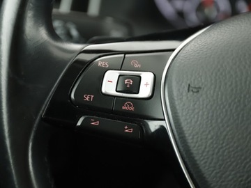 Volkswagen Polo VI Hatchback 5d 1.0 TSI 95KM 2020 Volkswagen Polo OLEJ GRATIS | Podgrz.fotele | Nawi, zdjęcie 22