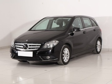 Mercedes Klasa B W246 Sports Tourer 180 BlueEFFICIENCY 122KM 2014 Mercedes B B 180, Navi, Klima, Parktronic, zdjęcie 1