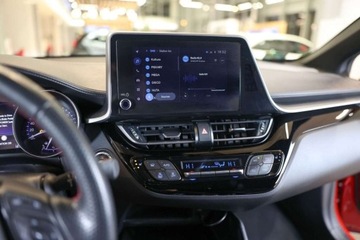 Toyota C-HR I Crossover Facelifting 2.0 Hybrid Dynamic Force 184KM 2022 Toyota C-HR 2.0 Hybrid GR Sport 2.0 Hybryda 184KM, zdjęcie 17