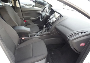 Ford Focus III Kombi Facelifting 1.0 EcoBoost 100KM 2015 Ford Focus 1.0BENZ Bezwypoadkowy Oplacony Super Stan Benzyna 100KM, zdjęcie 16