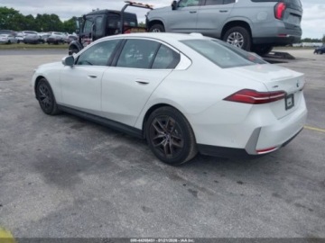 BMW Seria 5 G90-91 2026 BMW Seria 5 530I XDRIVE, 2026r., 4x4, 2.0L 2.0 Hybryda 255KM, zdjęcie 2