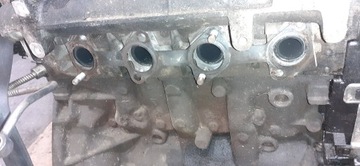 ДВИГАТЕЛЬ С ГОЛОВЫМИ СТОЙКАМИ RENAULT KANGOO I 1.5DCI K9K