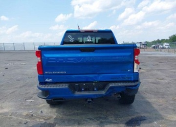 Chevrolet Silverado II 2022 Chevrolet Silverado 2022, 5.3L, 4x4, 1500 RST, od ubezpieczalni 5.3 Benzyna, zdjęcie 1