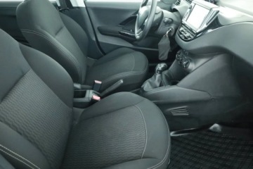 Peugeot 208 I 2016 Peugeot 208 1.6 BlueHDi, Salon Polska, Klima, zdjęcie 6
