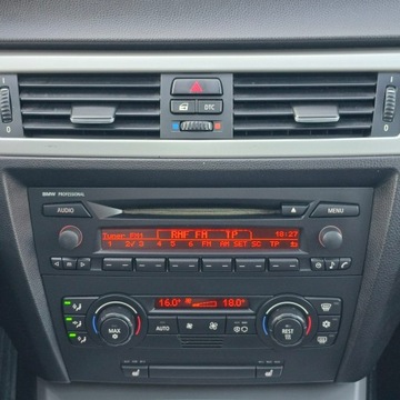 BMW Seria 3 E90-91-92-93 Touring E91 2.0 320i 150KM 2005 BMW 320 Seria 3 E90/E91/E92/E93 2.0 Benzyna, zdjęcie 35