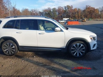 Mercedes GLB 2023 Mercedes-Benz GLB 2023 r., 2,0L 250 4MATIC 2.0 Benzyna 221KM, zdjęcie 12