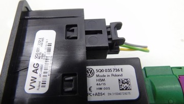 HNÍZDO VSTUP PORT USB AUX VW PASSAT B8 5G0035222E