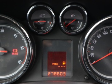 Opel Astra J Sports Tourer 1.7 CDTI ECOTEC 110KM 2011 Opel Astra 1.7 CDTI, Salon Polska, Klima, zdjęcie 10