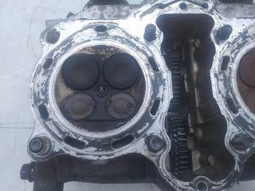 КОМПЛЕКТ ГОЛОВКИ ЦИЛИНДРА HONDA VFR 750 RC36E