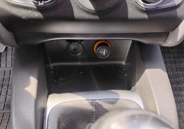 Citroen C4 II Hatchback 5d 1.4 16v VTi 95KM 2011 Citroen C4 112011r. 1.4 Benzyna. Lekko uszkodzony tyl. Jezdzi. 1.4 95KM, zdjęcie 16