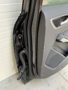 DVEŘE PRAVÝ ZADNÍ MERCEDES GLA W156 X156