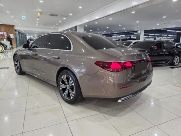 Mercedes Klasa E W214 Sedan 2.0 220d 197KM 2025 E Klasa 220 d Avantgarde 2.0 (197KM) 2025, zdjęcie 2