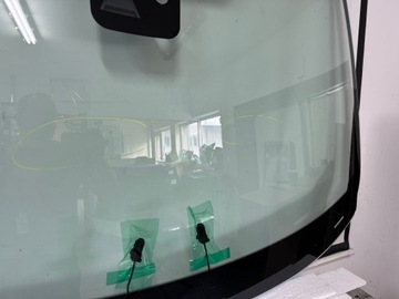 NISSAN QASHQAI 2017-21 SKLO (OKNO) PŘEDNÍ KAMERA OHŘÍVAČ NOVÁ