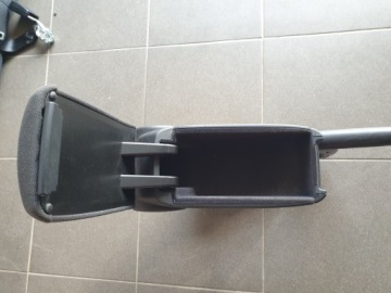 ПОДЛОКОТНИК AUDI A3 8P ПОДЪЕМНИК 2008-2012 гг.