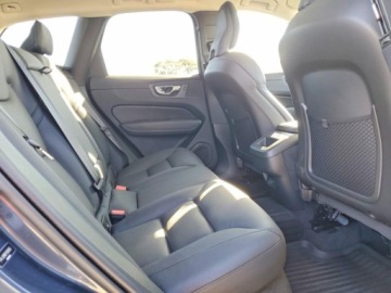 Volvo XC60 II 2023 Volvo XC 60 Plus, 4x4, 2L 247KM, od ubezpieczalni. 2.0 Benzyna 247KM, zdjęcie 10