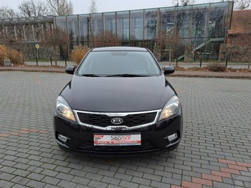 Kia Ceed I Hatchback 5d Facelifting 1.6 CRDi WGT 90KM 2011 Kia Cee'd 1.6CRDi 90KM 2011r. lift Klima TEMPOMAT, zdjęcie 9