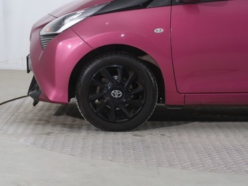 Toyota Aygo II Hatchback 3d Facelifting 1.0 VVT-i 72KM 2019 Toyota Aygo 1.0 VVT-i, Salon Polska, Klima, zdjęcie 13